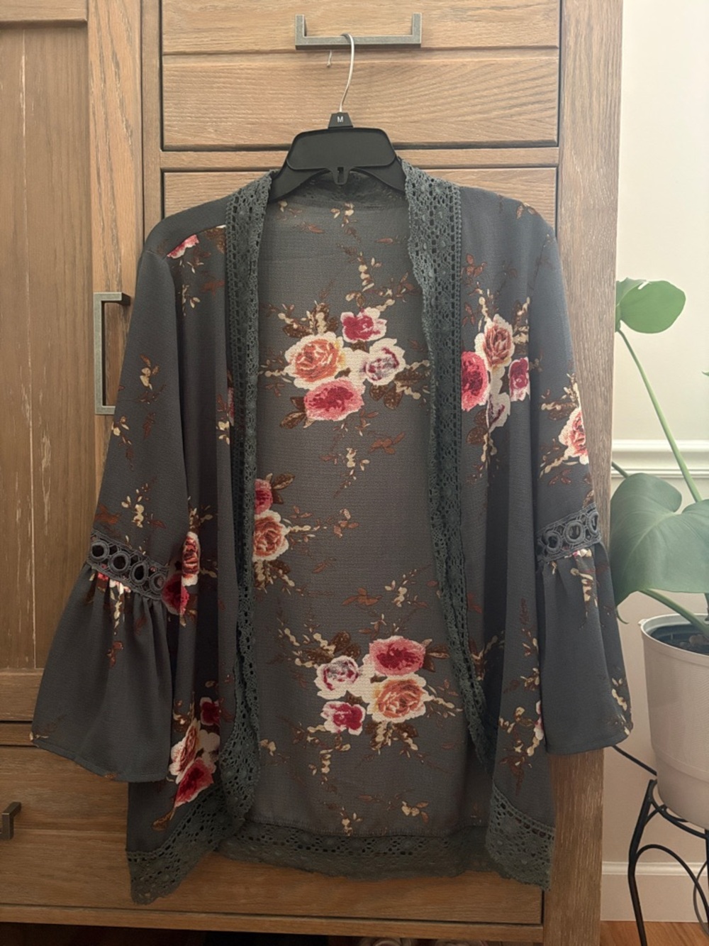 Floral Open Front Kimono Cardigan in Charcoal with Rose Print